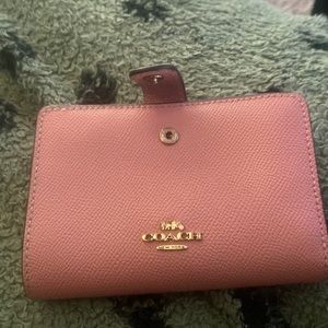 Coach pink wallet fair condition, great for bills and cards